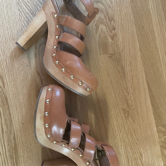 BCBG Girls Ankle Strap Leathet Heels 7 37 BG Anchor - Picture 6 of 8